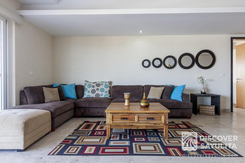 Pajaro De Fuego, Chelsea's Luxury Units *