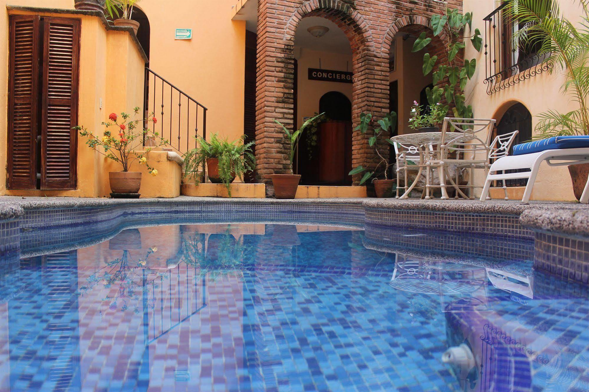 Vista Hotel 2*