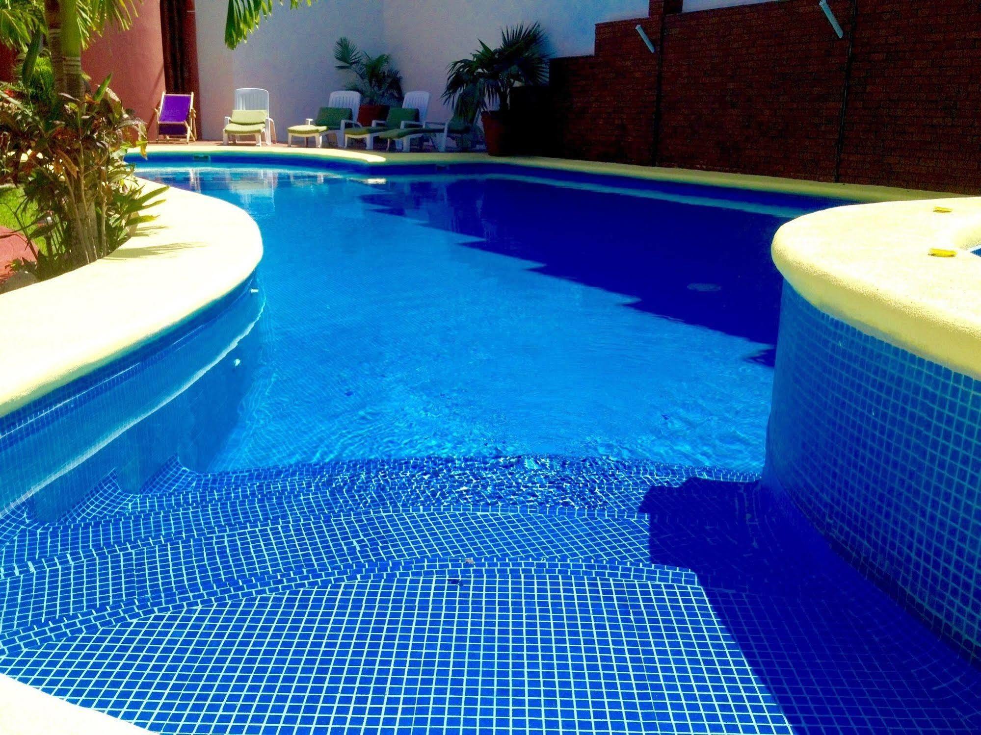 Y Encantos Hotel
