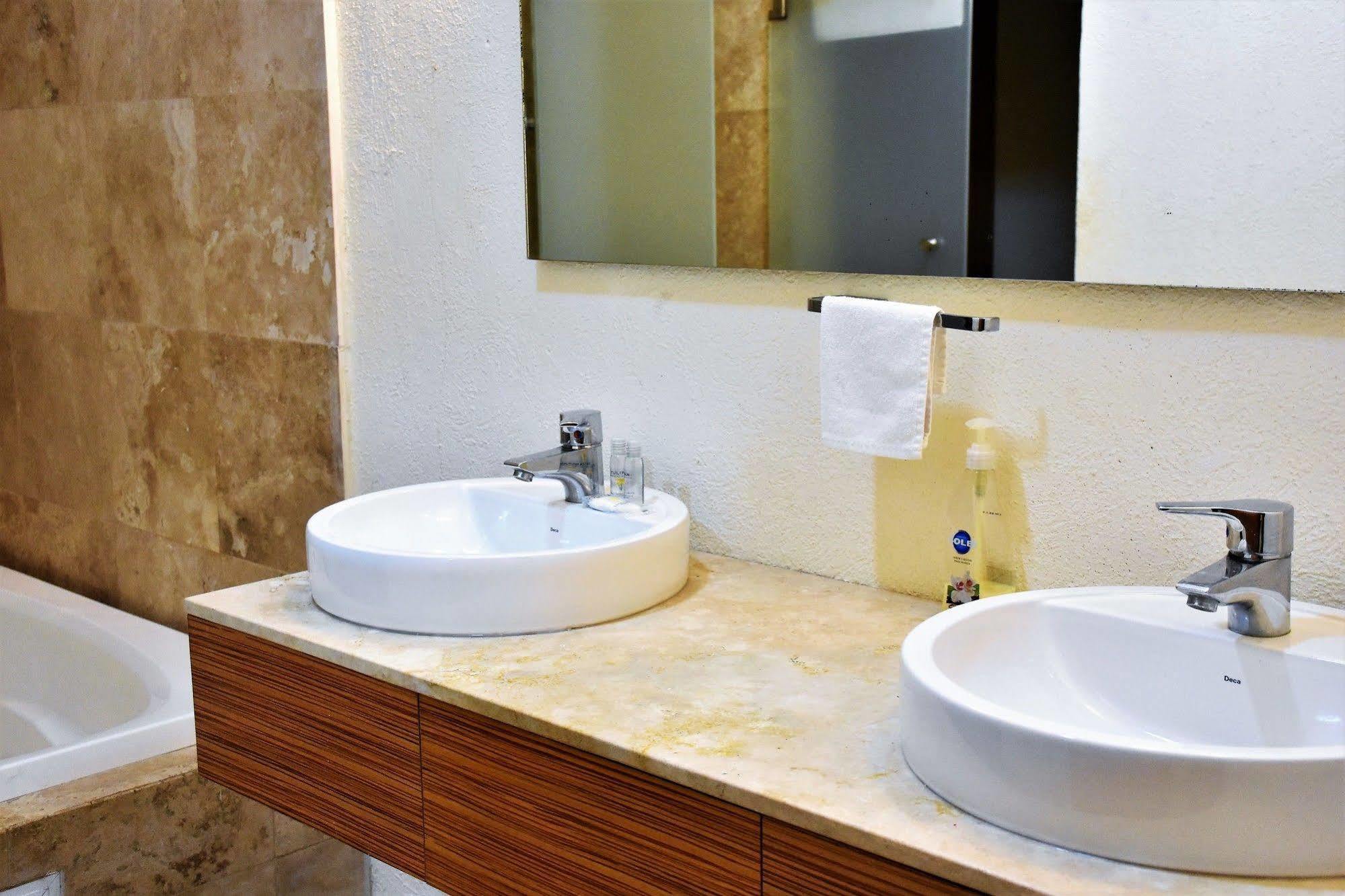 The Phoenix Apartahotel