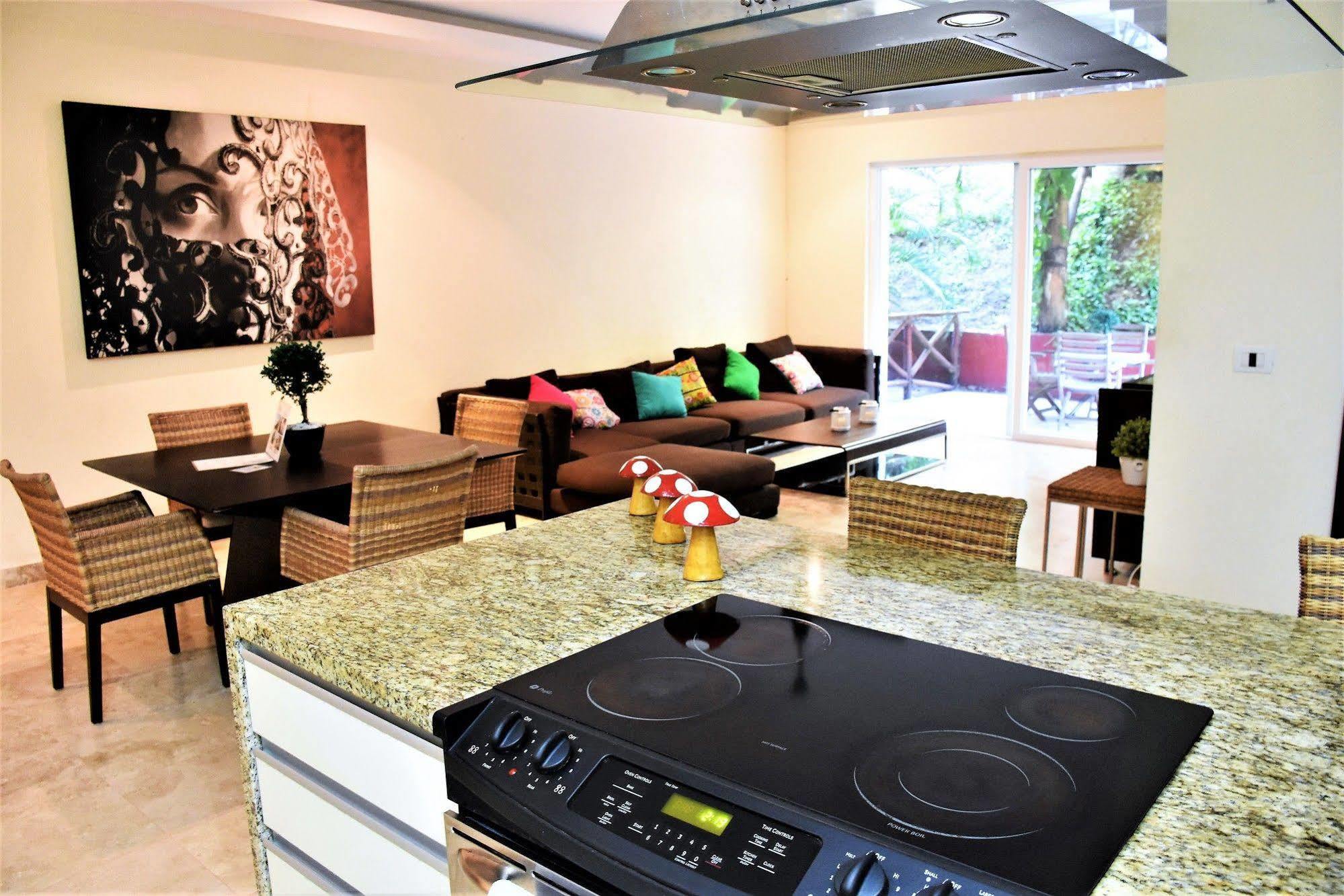 The Phoenix 3* Sayulita
