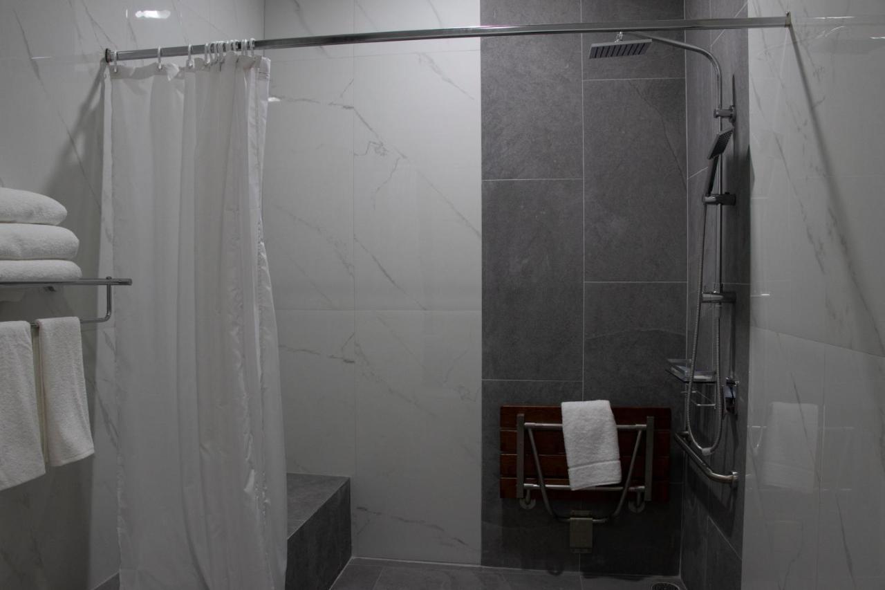 Hotel Mboutique 3*