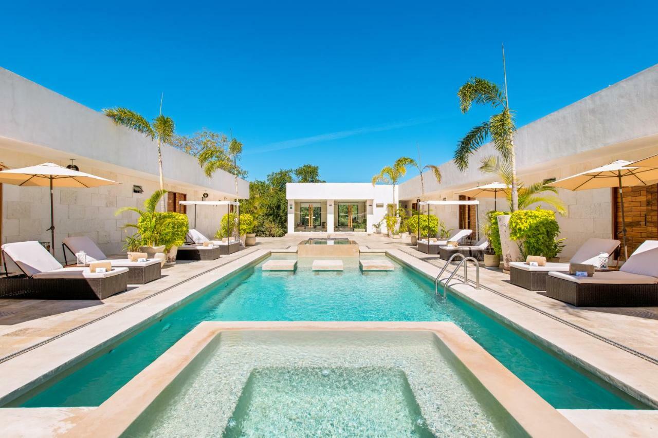 Avela Boutique 5*