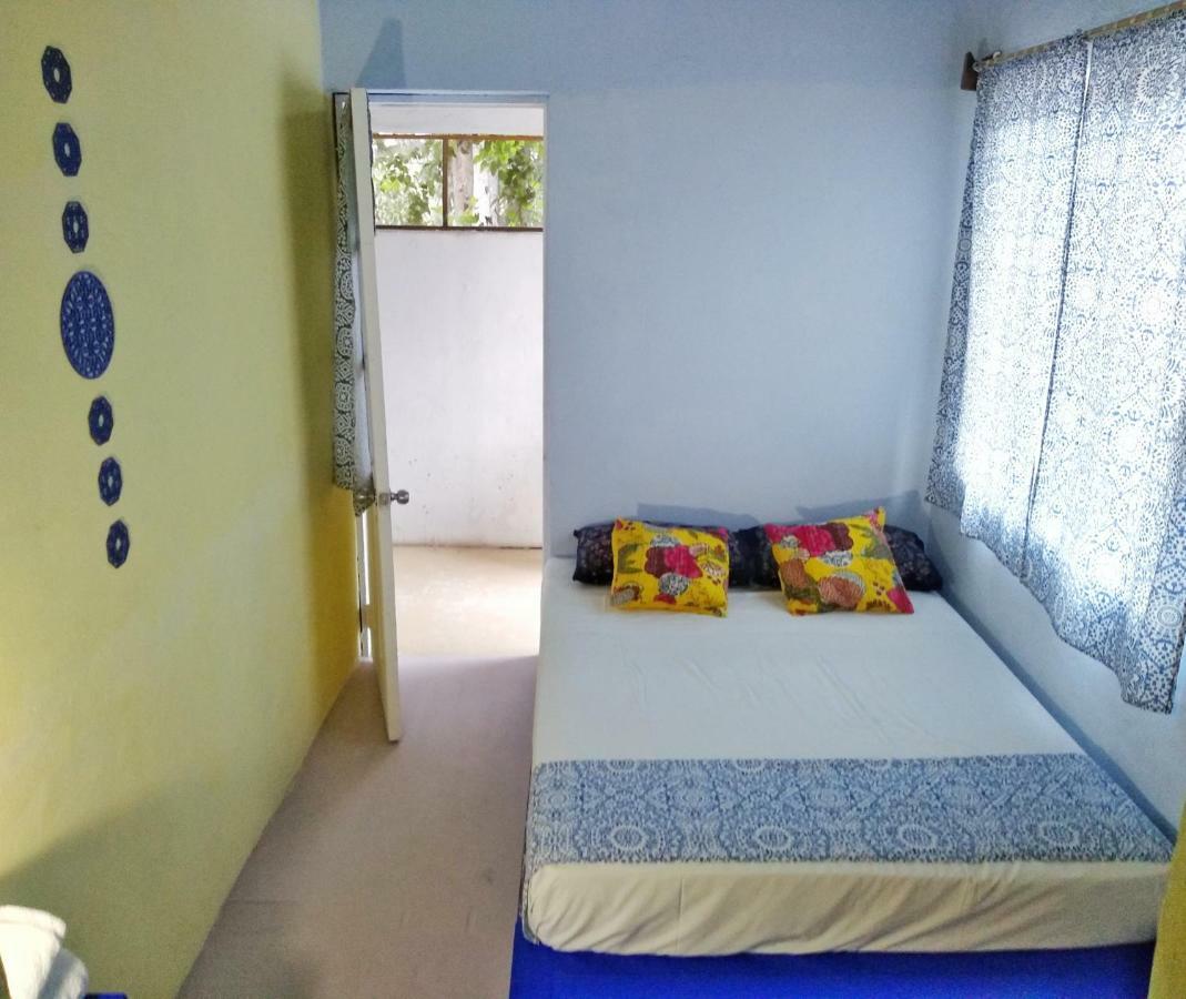 Lola Capsule hotel Sayulita