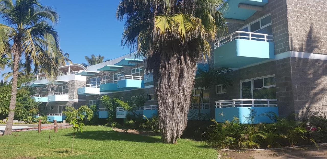 Hotel Azulpitaya Front In