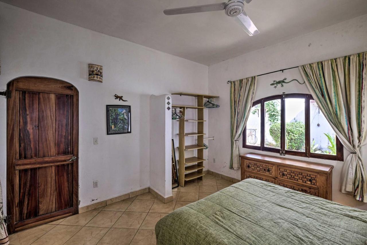 Tropical With Patio And Access! Apartment *