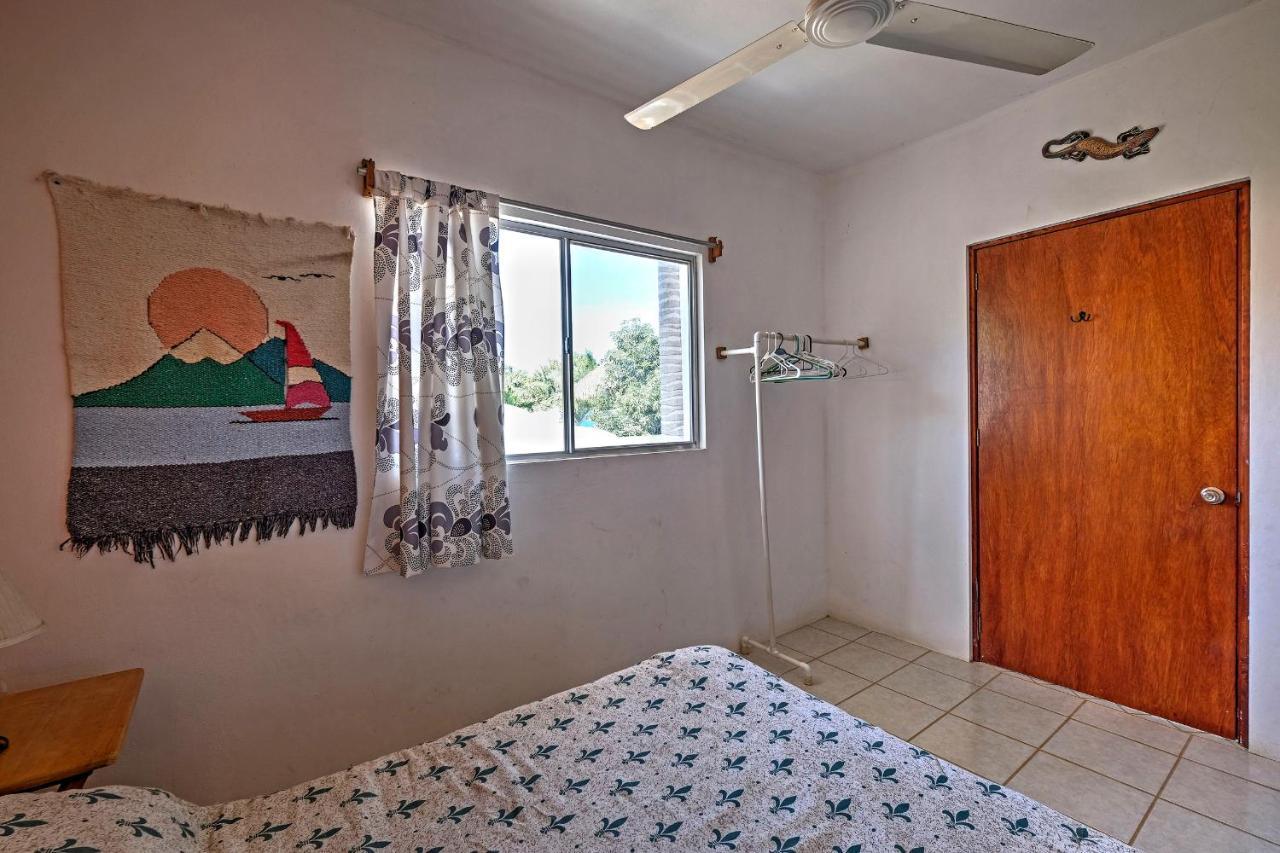 Walk To Beach, Plaza And Dining!