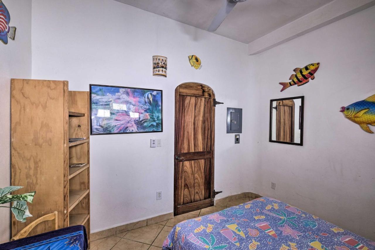 Tropical With Patio And Access! Apartment *