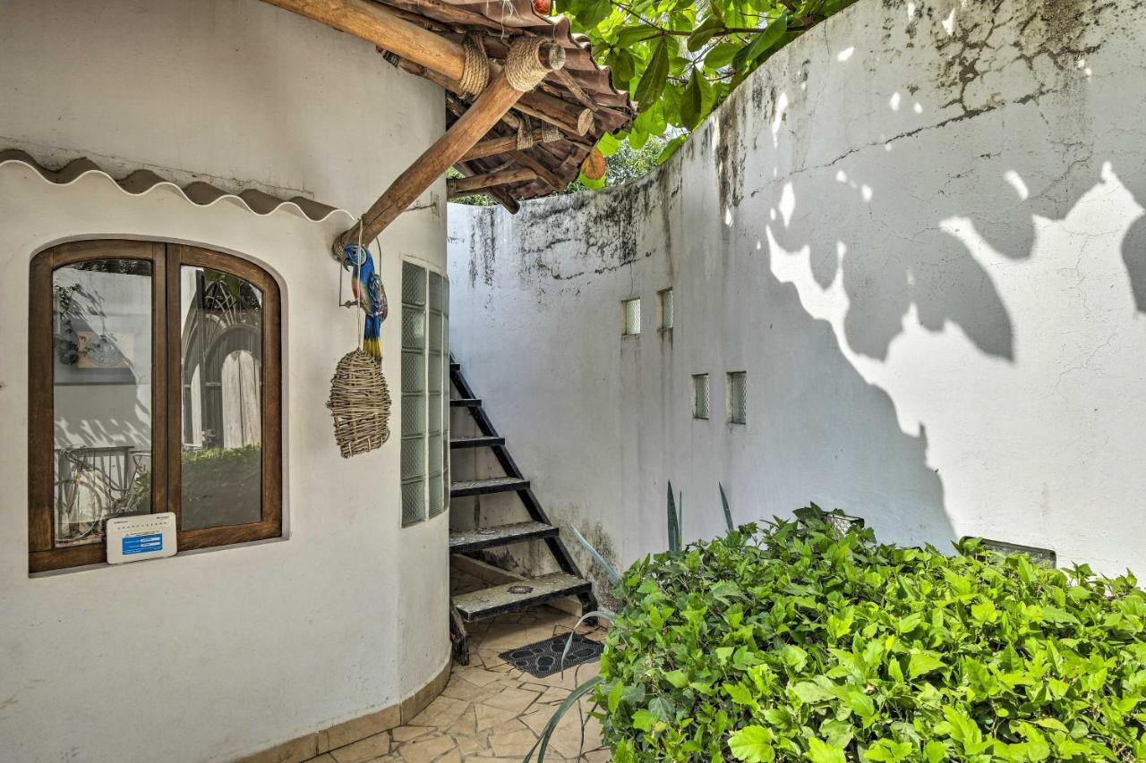 Tropical With Patio And Access!